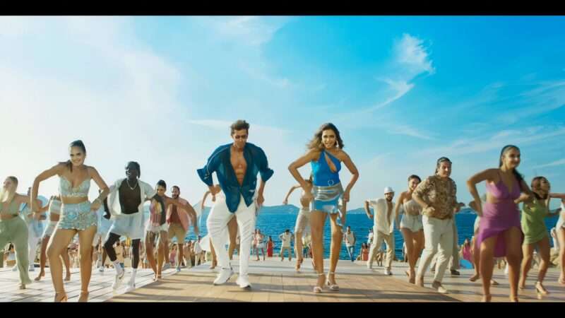 Deepika Padukone dance in Ishq Jaisa Kuch song with Hrithik Roshan in Fighter Movie photo