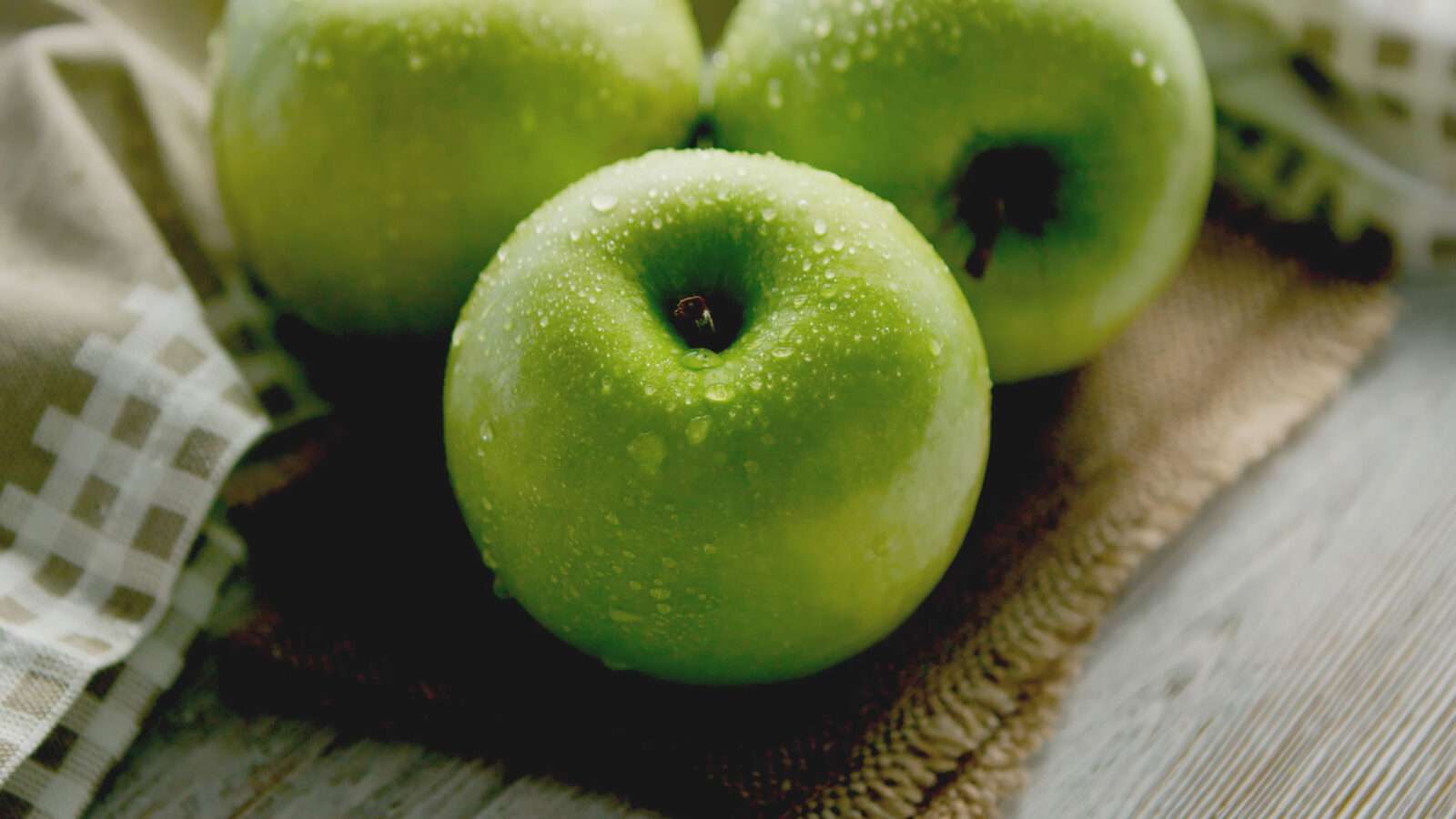 green apple 4k picture 4k Pictures