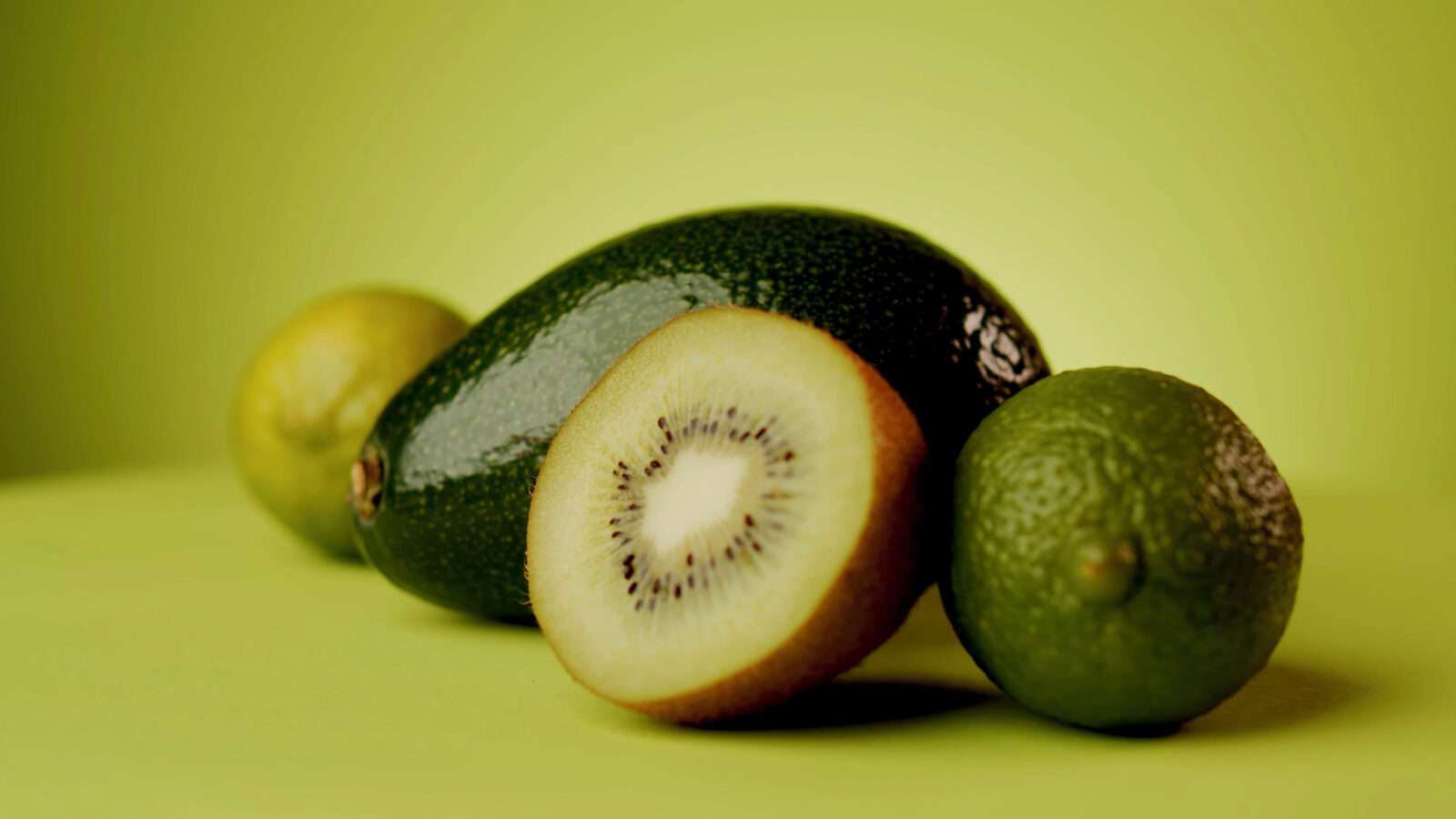 natural kiwi fruit 4k picture 4k Pictures