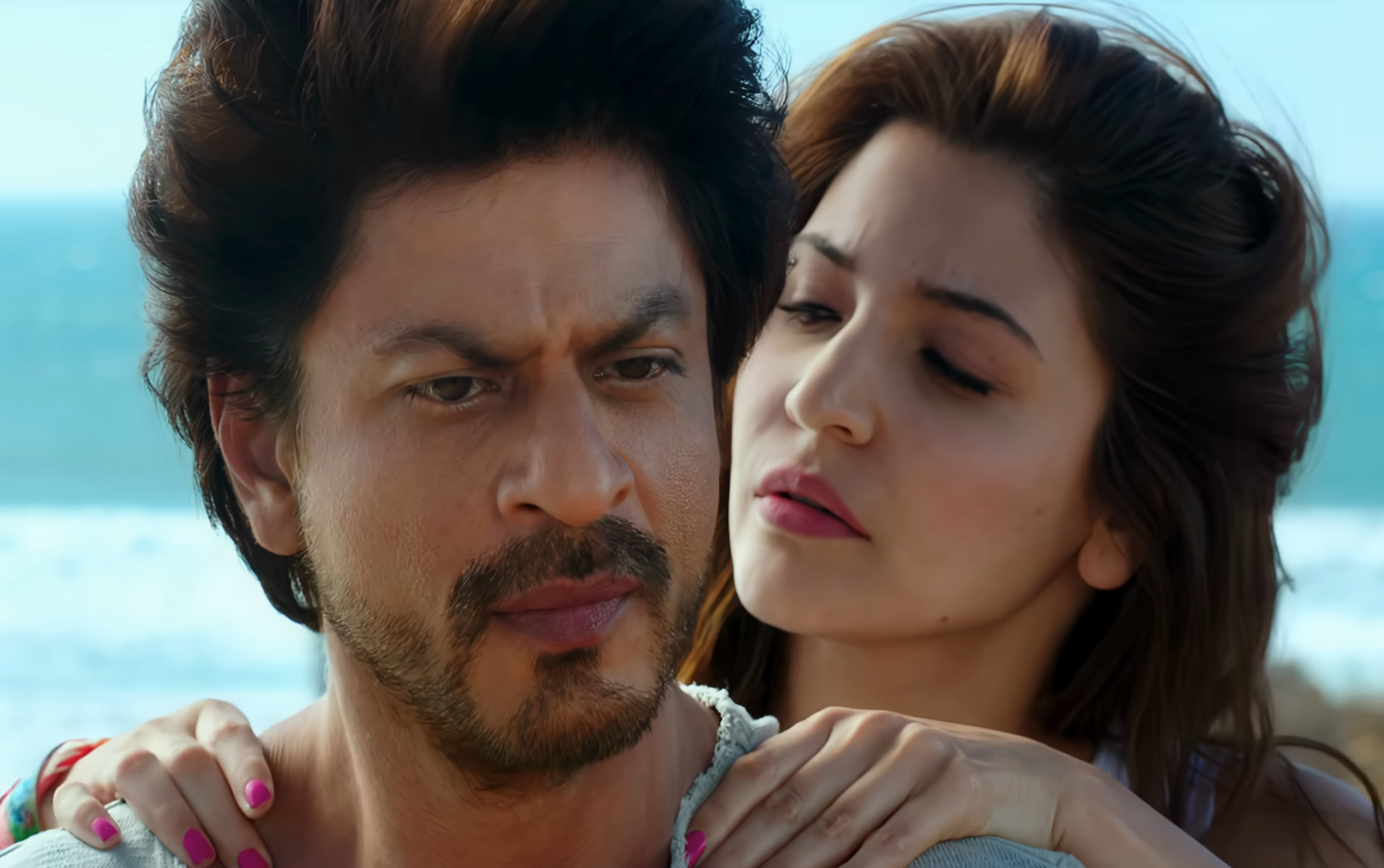 Anushka Sharma & Shahrukh Khan Phurrr song HD picture