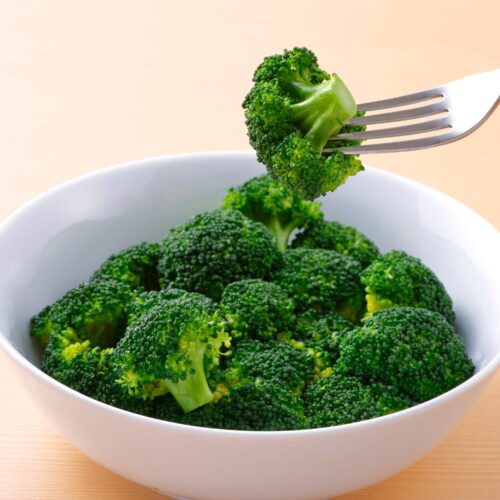 Fresh green broccoli in 4K – Fruit & Vegetable 4K Pictures