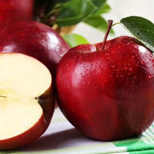 Red apple in 4K – Fruit & Vegetable 4K Pictures