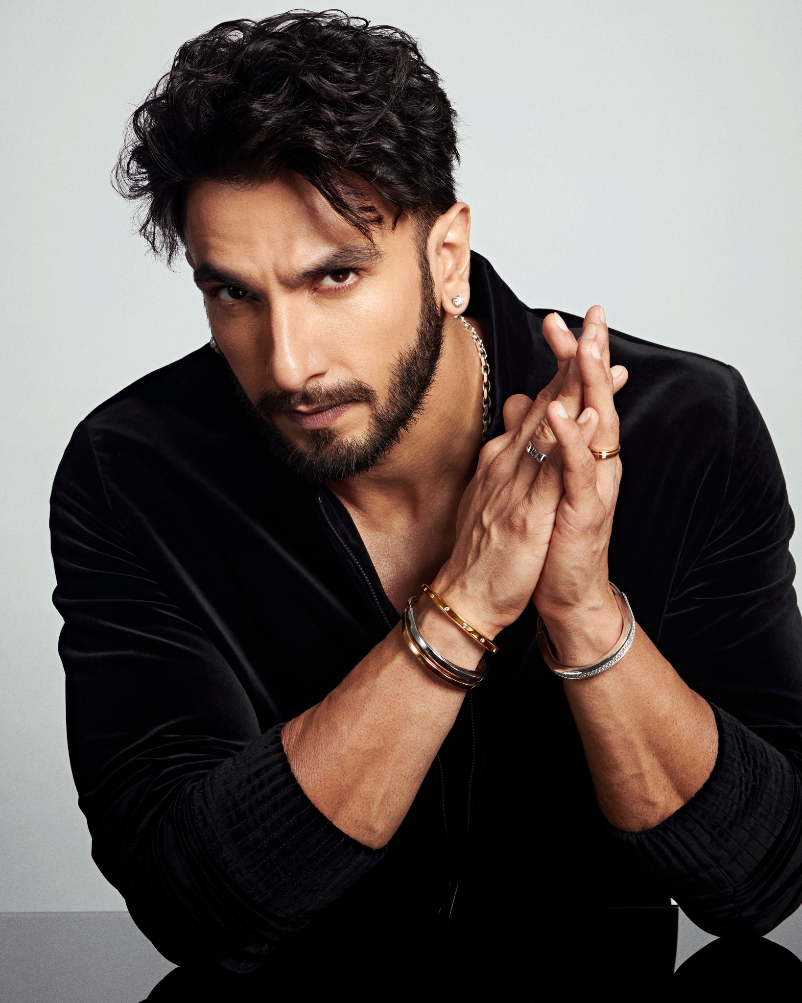 Ranveer Singh one of Bollywood’s dynamic and versatile actors 16 Ranveer Singh in black shirt giving intense stylish pose portrait 4k pictures